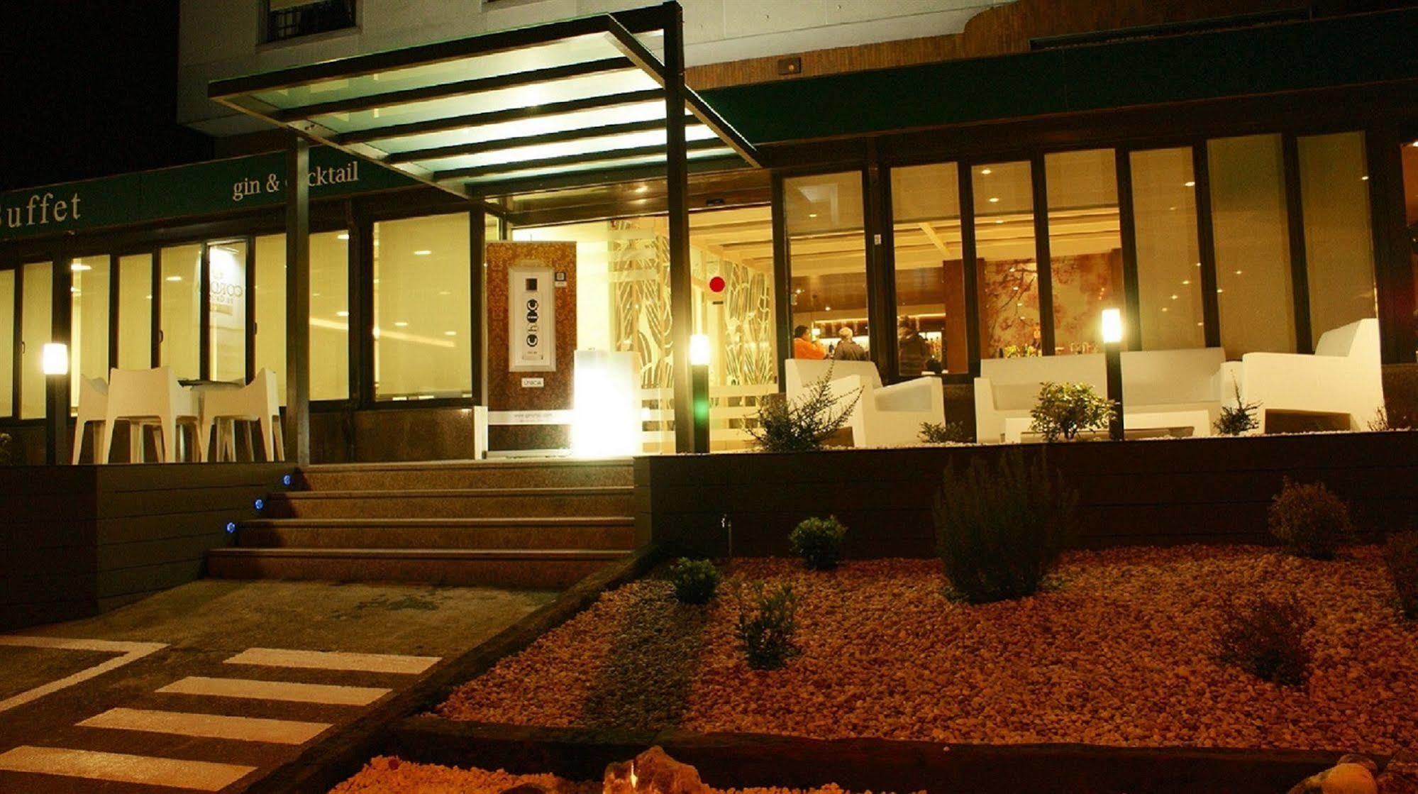 Hotel Corona De Galicia Valga Exterior foto